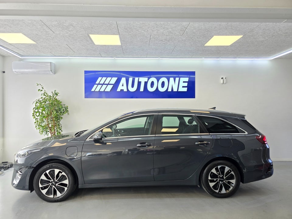 Kia Ceed 1,6 PHEV Prestige SW DCT 5d