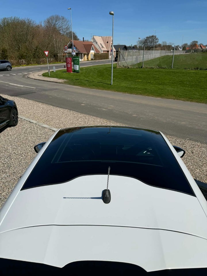 Peugeot 208 1,6 BlueHDi 100 Allure Sky 5d