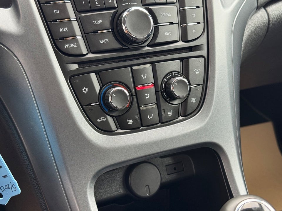 Opel Astra 1,4 T 140 Enjoy 4d