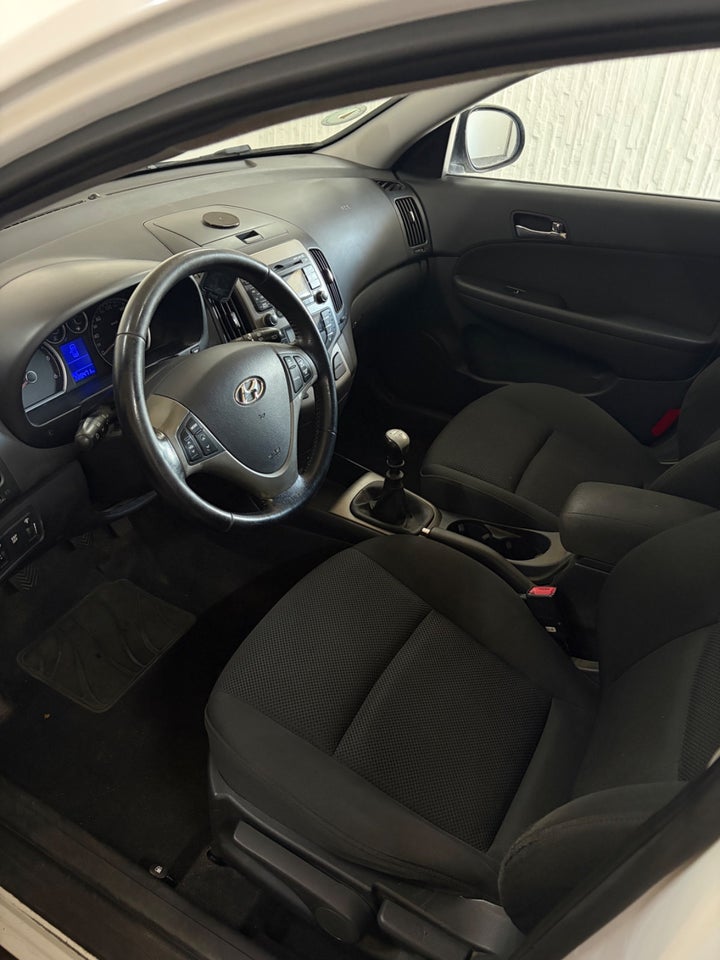 Hyundai i30 1,6 CRDi 115 Classic CW 5d