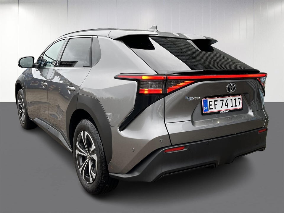 Toyota bZ4X Executive 5d