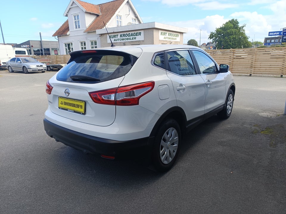 Nissan Qashqai 1,2 Dig-T 115 Acenta Van 5d