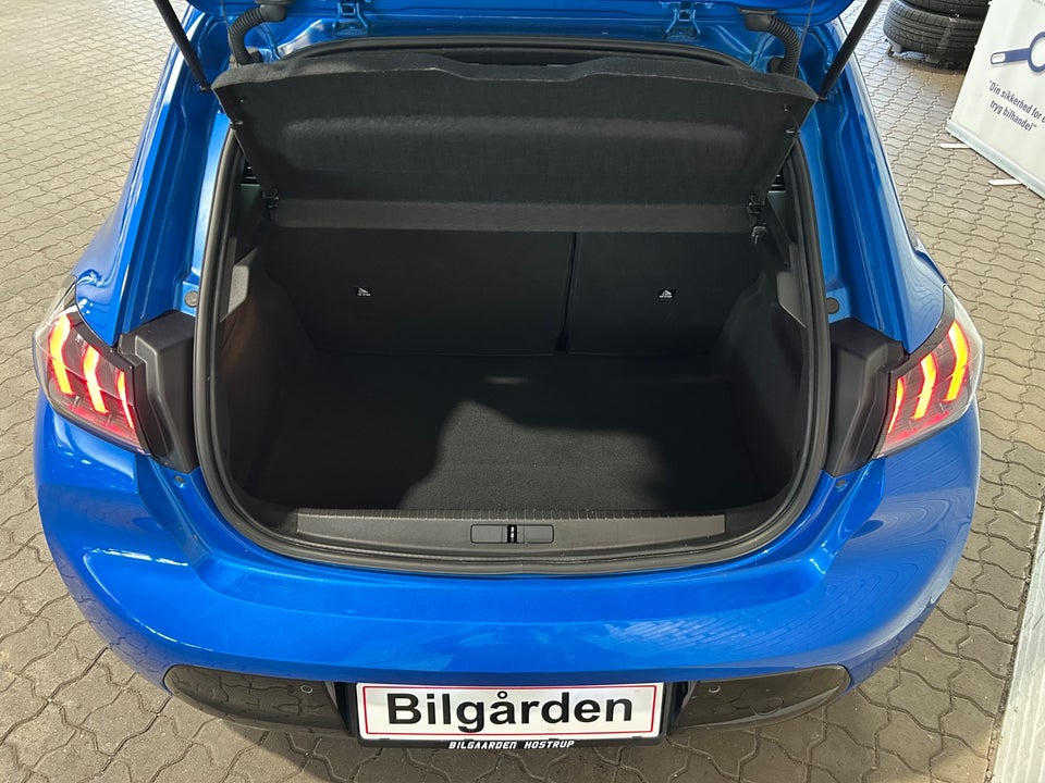 Peugeot e-208 50 GT 5d