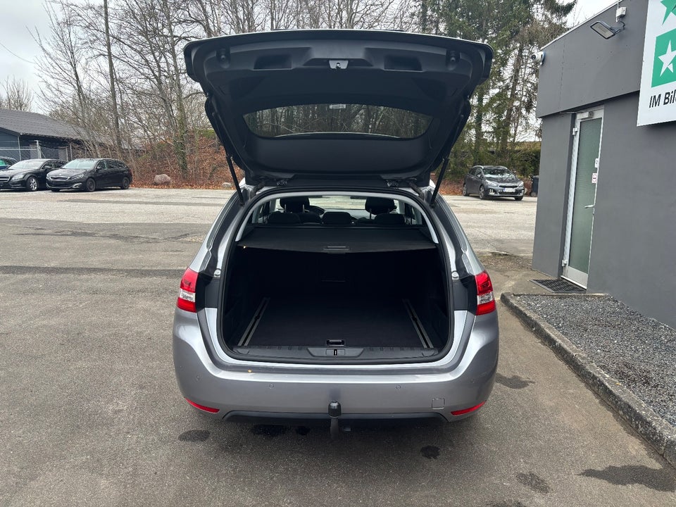 Peugeot 308 2,0 BlueHDi 150 Allure Sky SW EAT6 5d