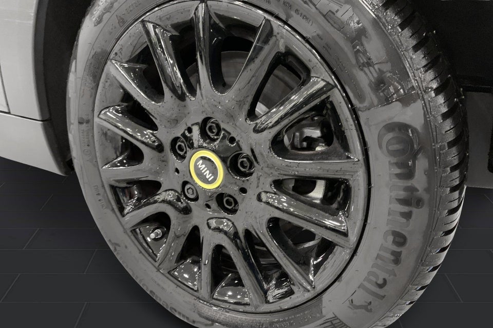 MINI Cooper SE Classic Trim 3d