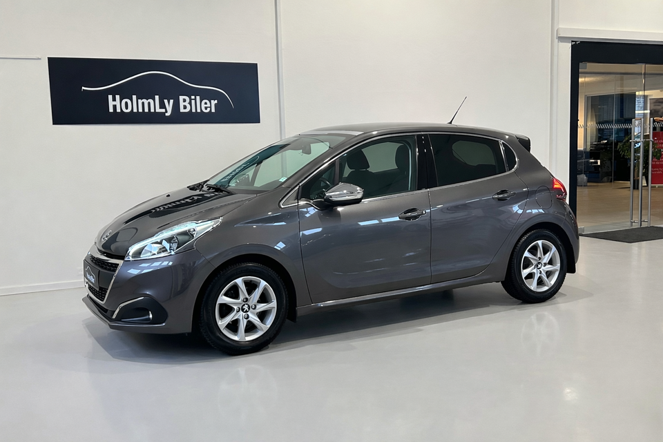 Peugeot 208 1,2 PureTech 82 Allure Sky 5d