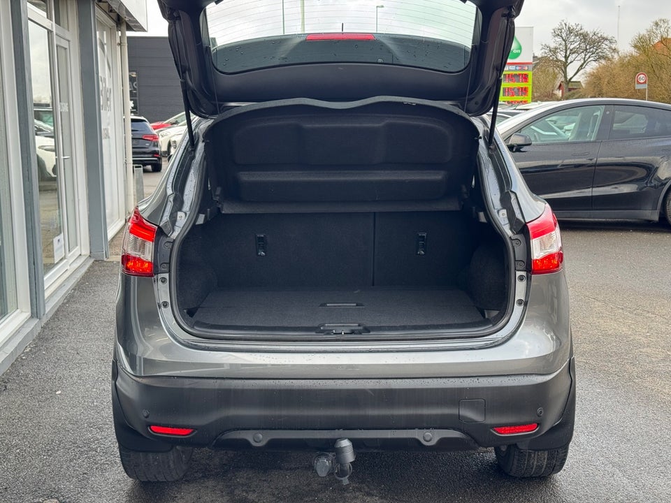 Nissan Qashqai 1,6 Dig-T 163 Acenta 5d