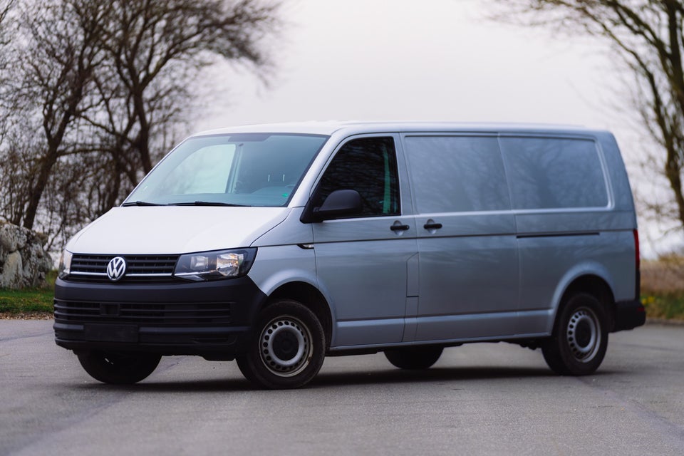 VW Transporter 2,0 TDi 150 Kassevogn DSG lang