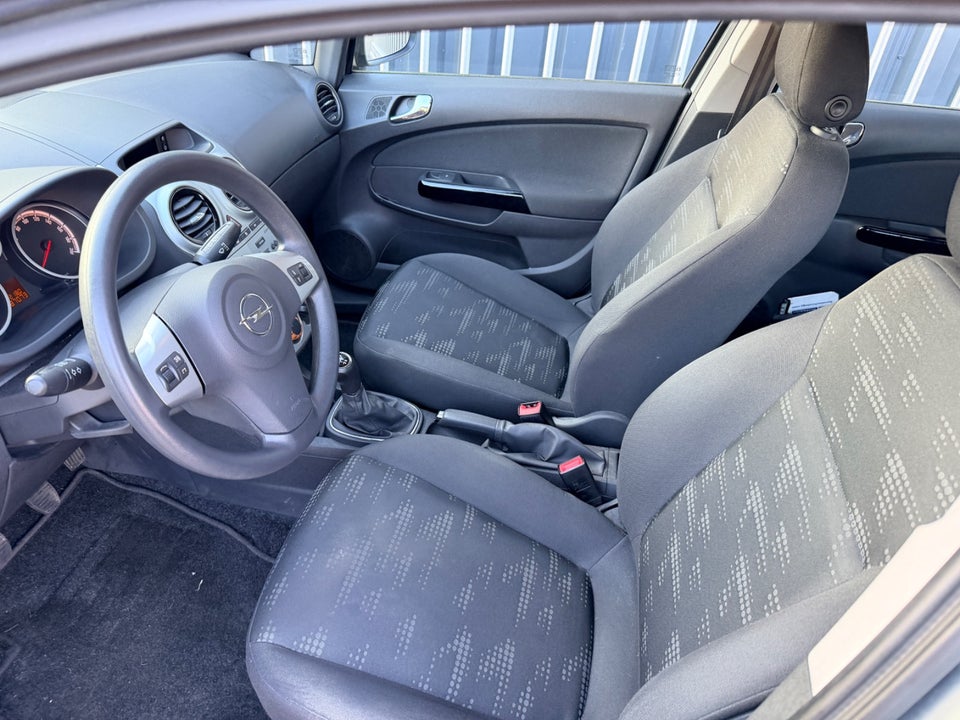 Opel Corsa 1,2 16V Enjoy 5d