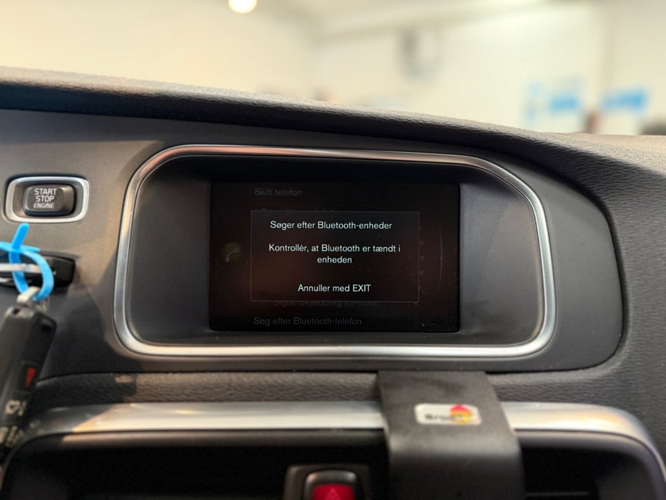 Volvo V40 2,0 D2 120 Momentum Eco 5d