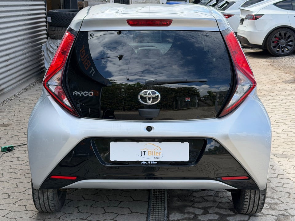 Toyota Aygo 1,0 VVT-i x-pression 5d
