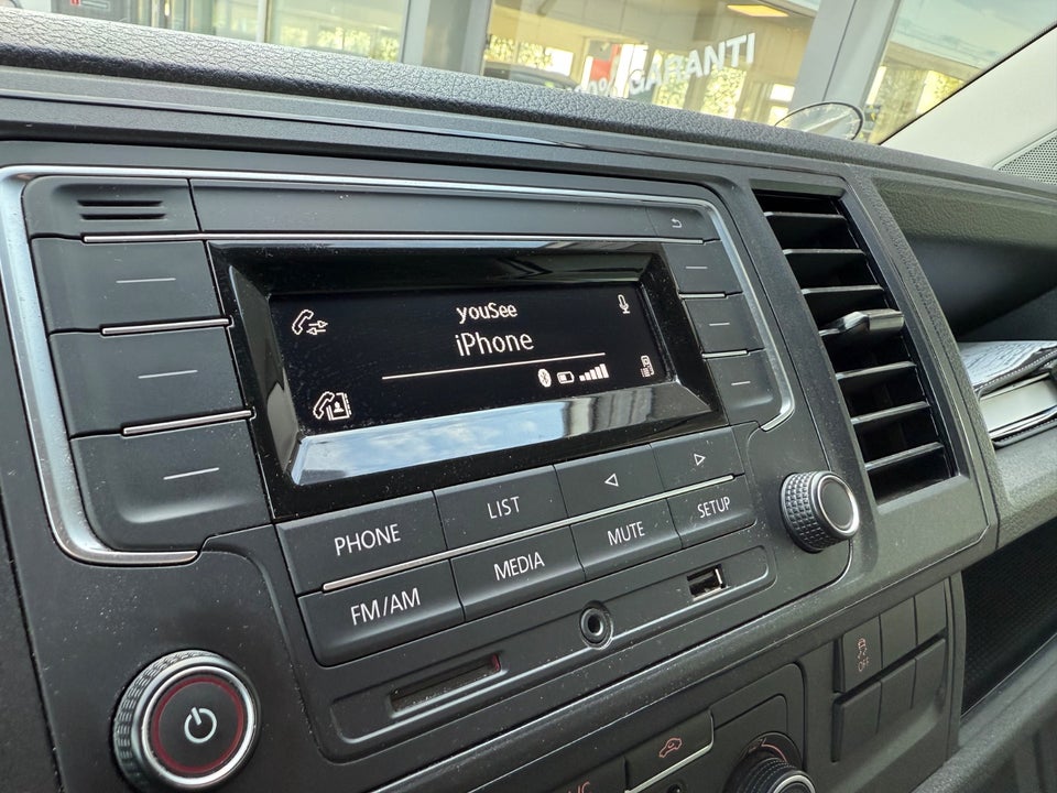 VW Transporter 2,0 TDi 102 Kassevogn kort