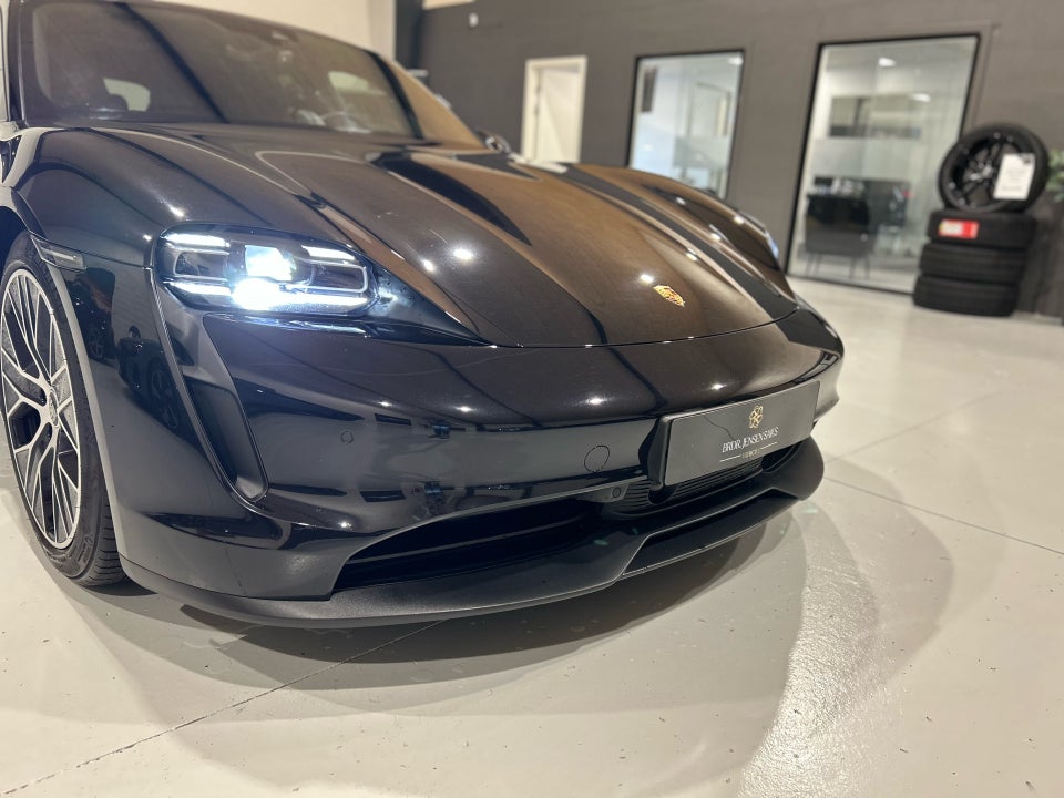Porsche Taycan Performance+ Sport Turismo 5d