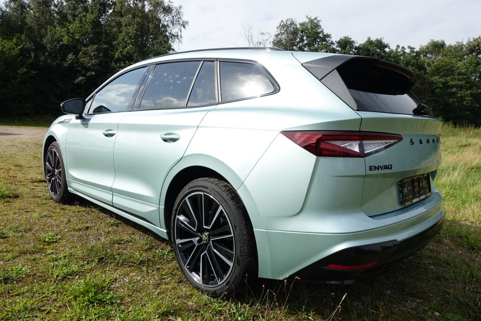 Skoda Enyaq 80X iV Founders Edition 5d