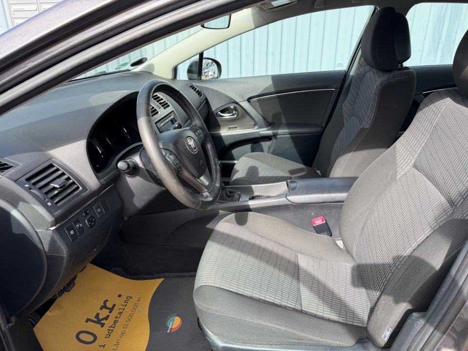 Toyota Avensis 1,8 VVT-i TX 4d