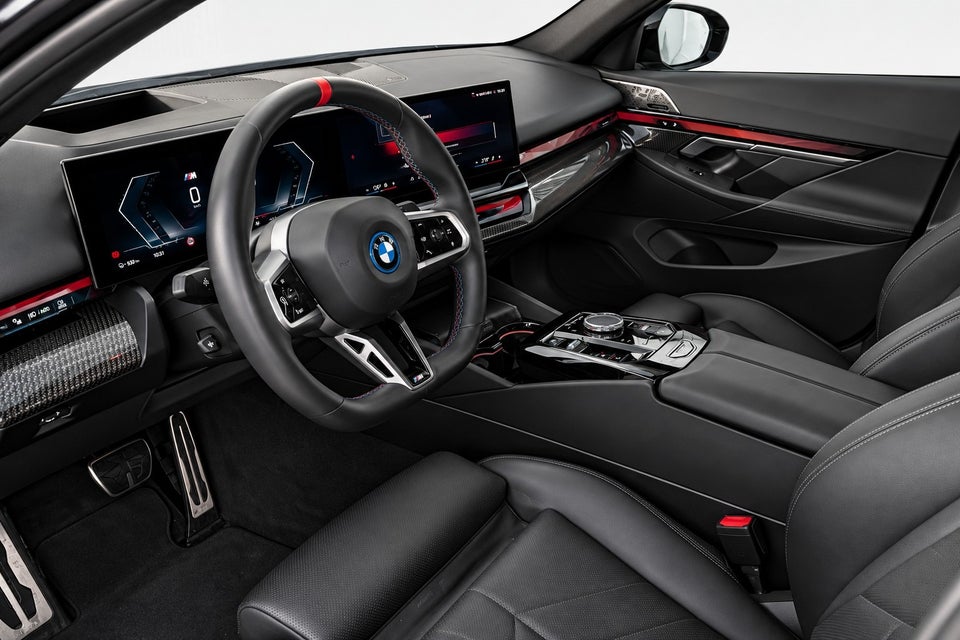BMW i5 M60 xDrive 4d