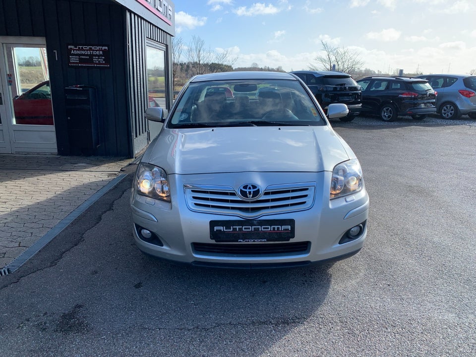 Toyota Avensis 1,8 VVT-i Sol 4d