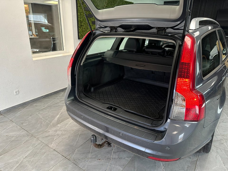 Volvo V50 1,6 D2 115 Momentum 5d