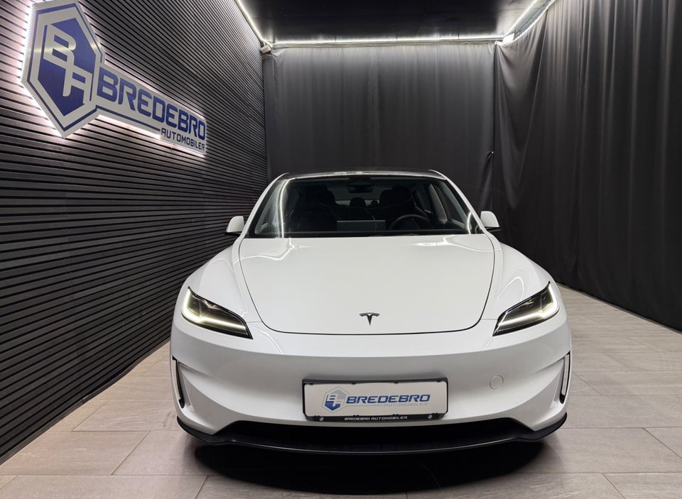 Tesla Model 3 Performance AWD 4d