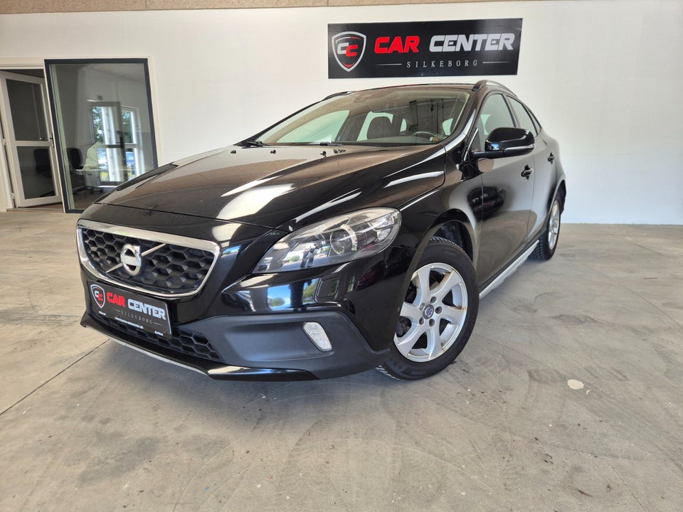 Volvo V40 1,6 D2 115 Summum 5d