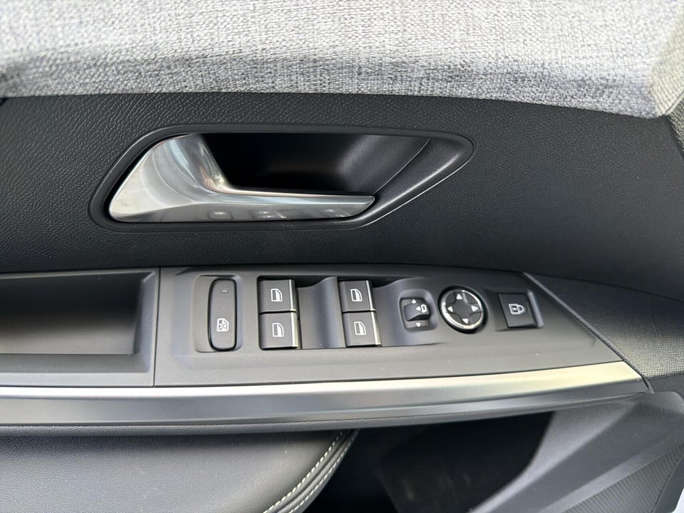 Peugeot e-5008 77 GT Pack 7prs 5d