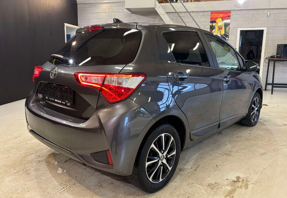 Toyota Yaris 1,0 VVT-i T3 Smart 5d