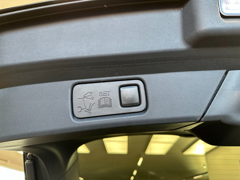 Ford Mustang Mach-E 75 Standard Range 5d