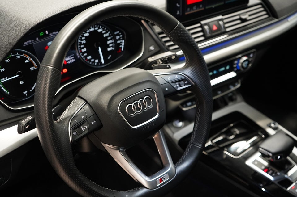 Audi Q5 50 TFSi e S-line quattro S-tr. 5d