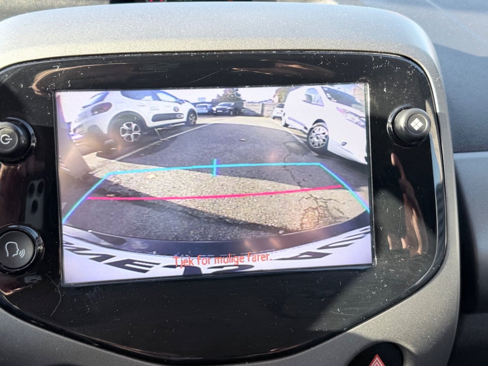 Toyota Aygo 1,0 VVT-i x-press 5d