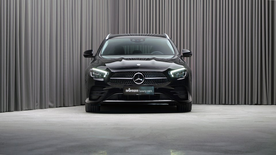 Mercedes E300 de 2,0 AMG Line stc. aut. 5d