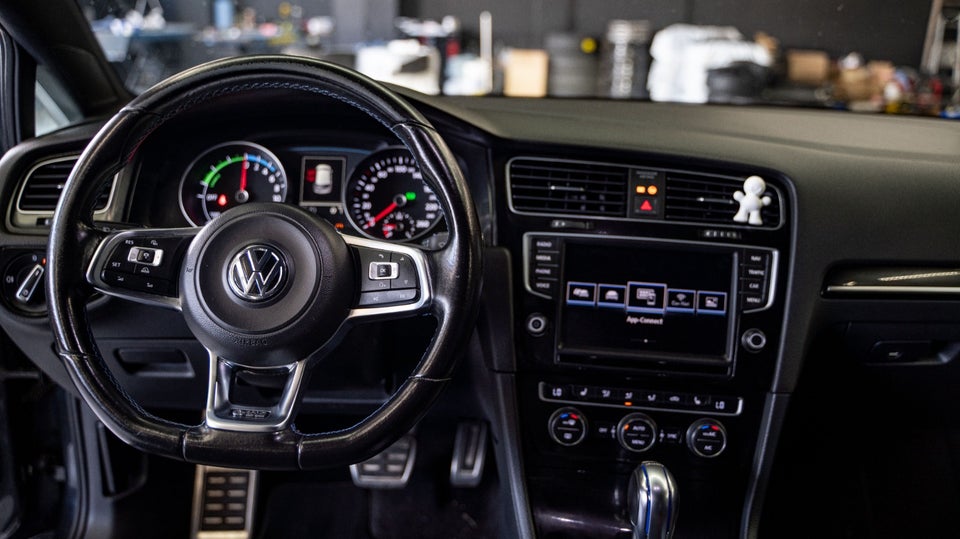 VW Golf VII 1,4 GTE Highline DSG 5d