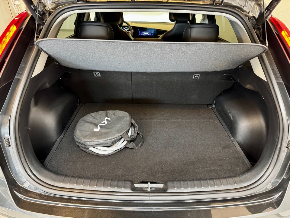 Kia Niro 64 EV Premium 5d