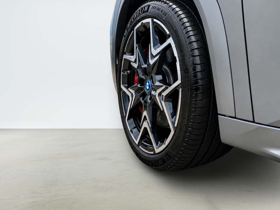 BMW iX2 eDrive20 M-Sport Pro 5d