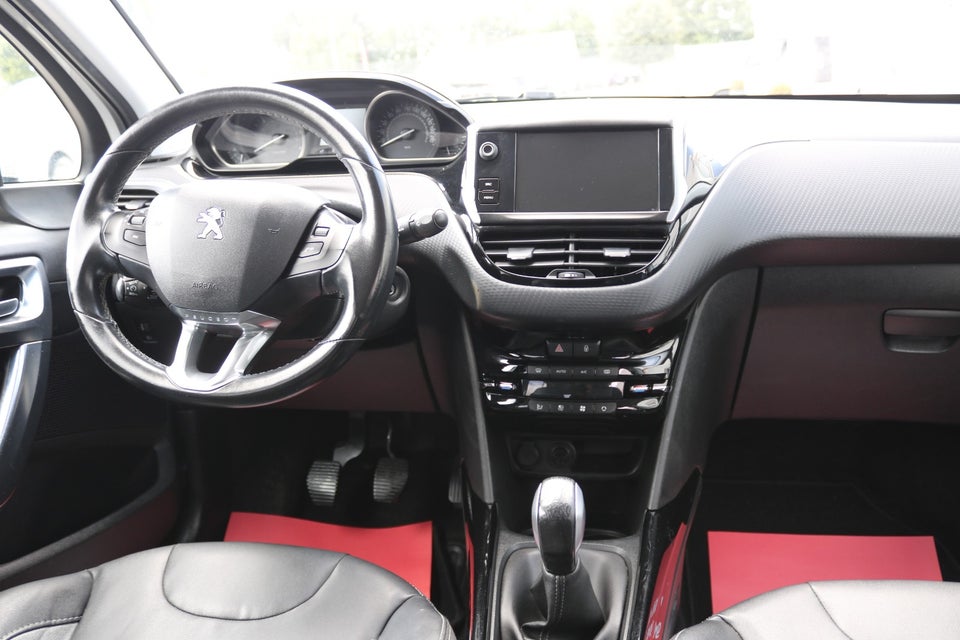 Peugeot 2008 1,6 BlueHDi 100 Allure 5d