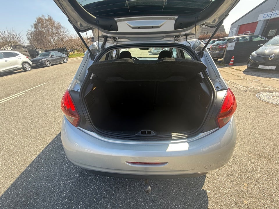Peugeot 208 1,6 BlueHDi 100 Active 5d