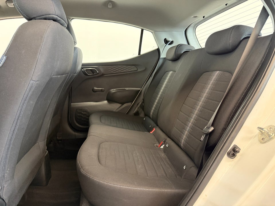 Hyundai i10 1,0 MPi Essential 5d