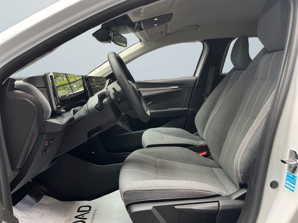 Renault Megane E-Tech 40 Equilibre 5d