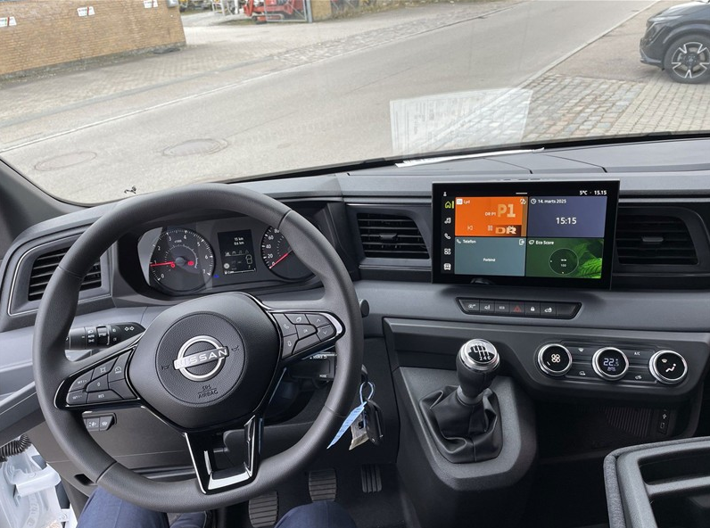 Nissan Interstar 2,0 dCi 150 L2H2 Tekna Van