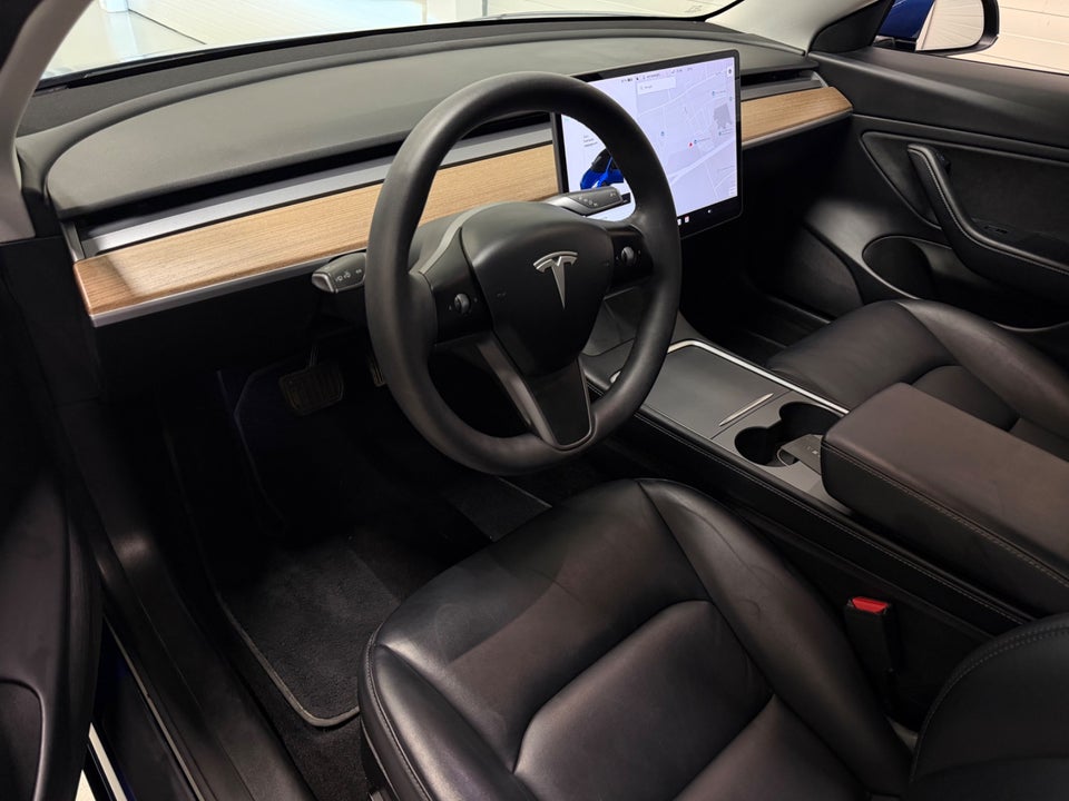 Tesla Model 3 Long Range AWD 4d