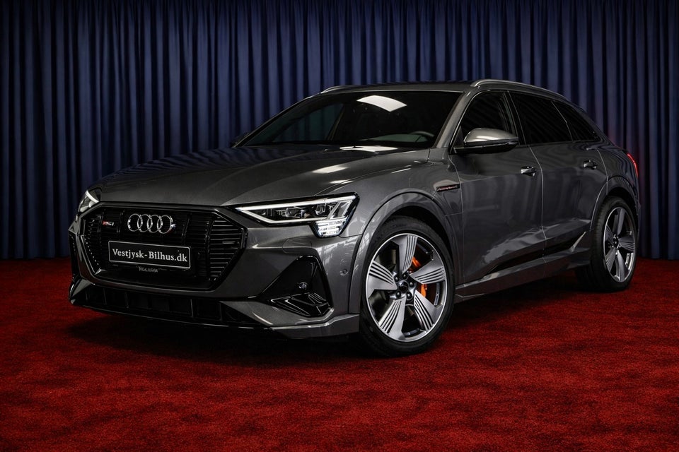 Audi e-tron 55 S-line quattro 5d