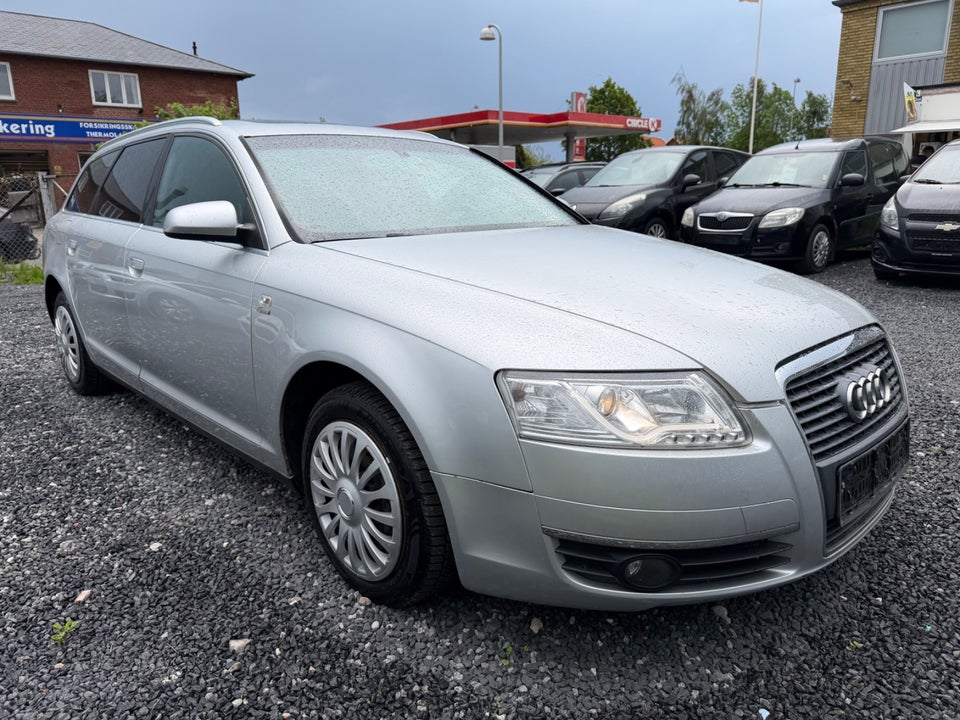 Audi A6 2,4 Avant quattro Tiptr. 5d