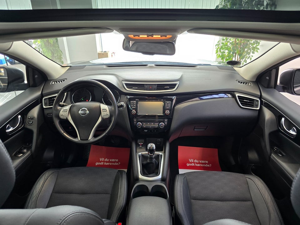 Nissan Qashqai 1,6 Dig-T 163 Tekna 5d