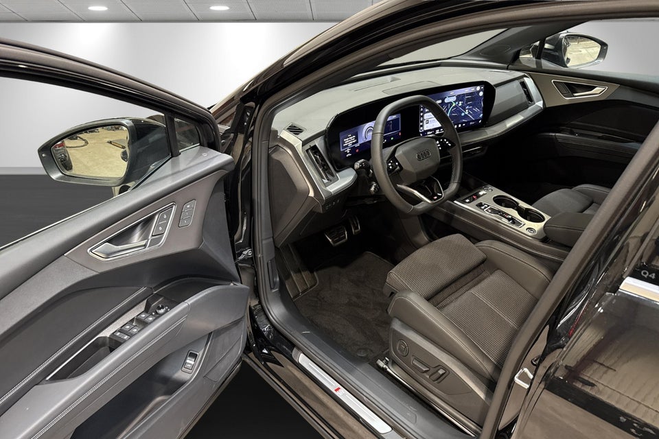 Audi Q4 e-tron performance 5d