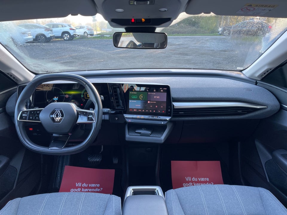 Renault Megane E-Tech 40 Equilibre 5d