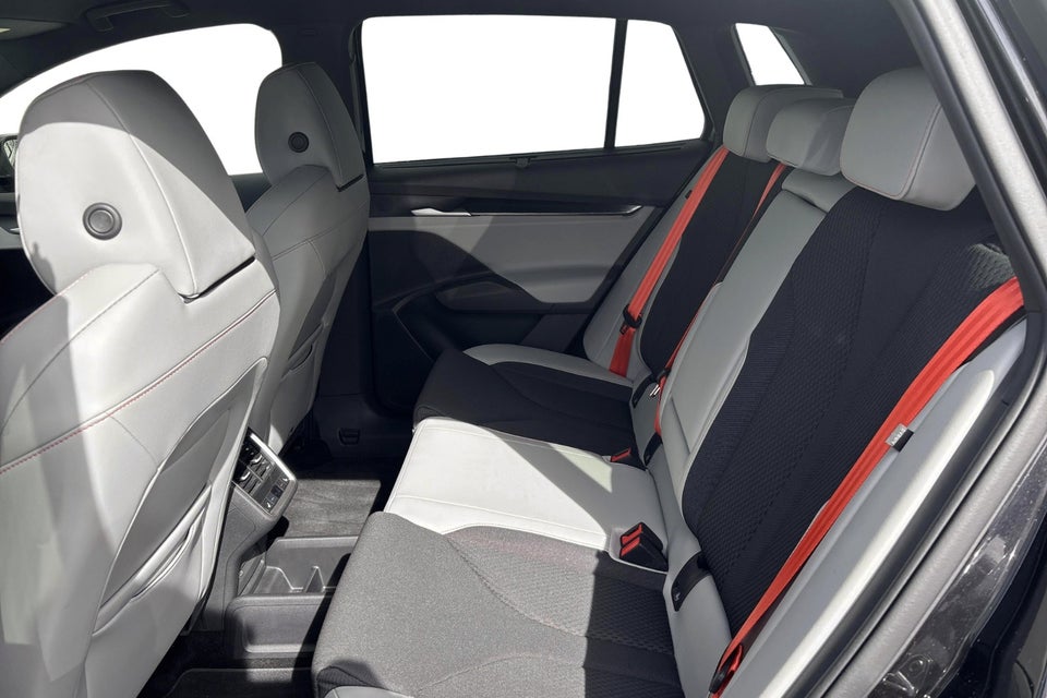 Skoda Elroq 85 iV Lodge 5d
