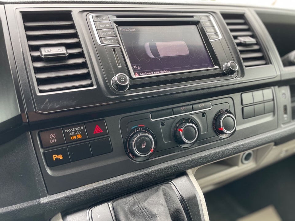 VW Transporter 2,0 TDi 150 Kassevogn DSG kort