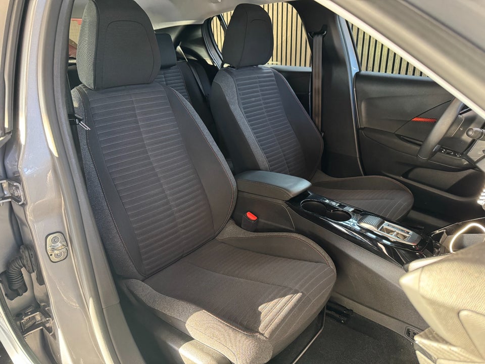 Peugeot e-208 50 Active 5d
