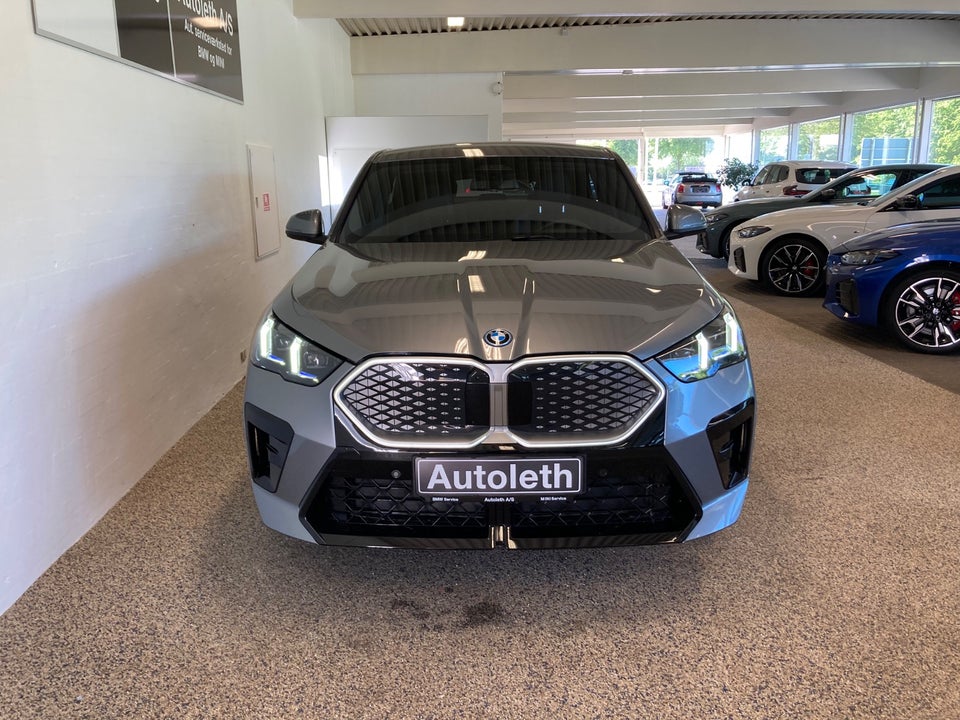 BMW iX2 xDrive30 M-Sport 5d