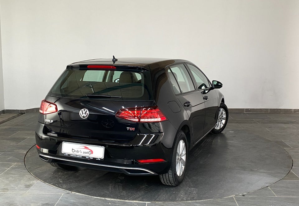 VW Golf VII 1,6 TDi 115 Comfortline 5d