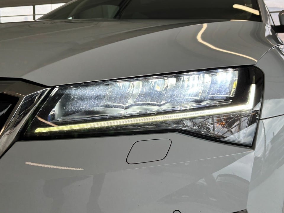 Skoda Superb 1,4 TSi iV Combi DSG 5d